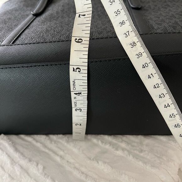 New with tags Michael Kors Jet Sest Travel Medium Double Pocket Tote black - Picture 7 of 9